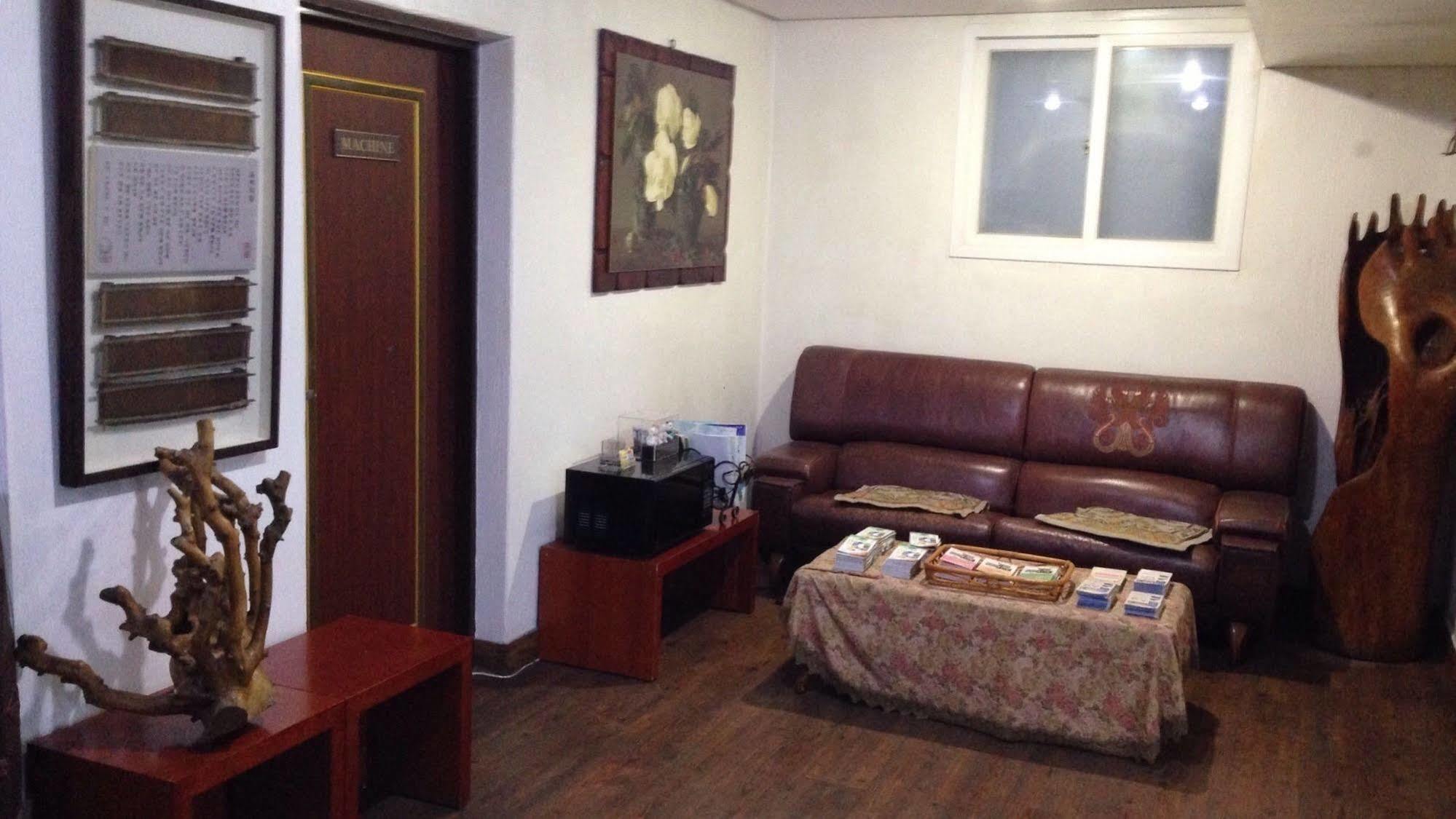 Daegu Goodstay Herotel Bagian luar foto