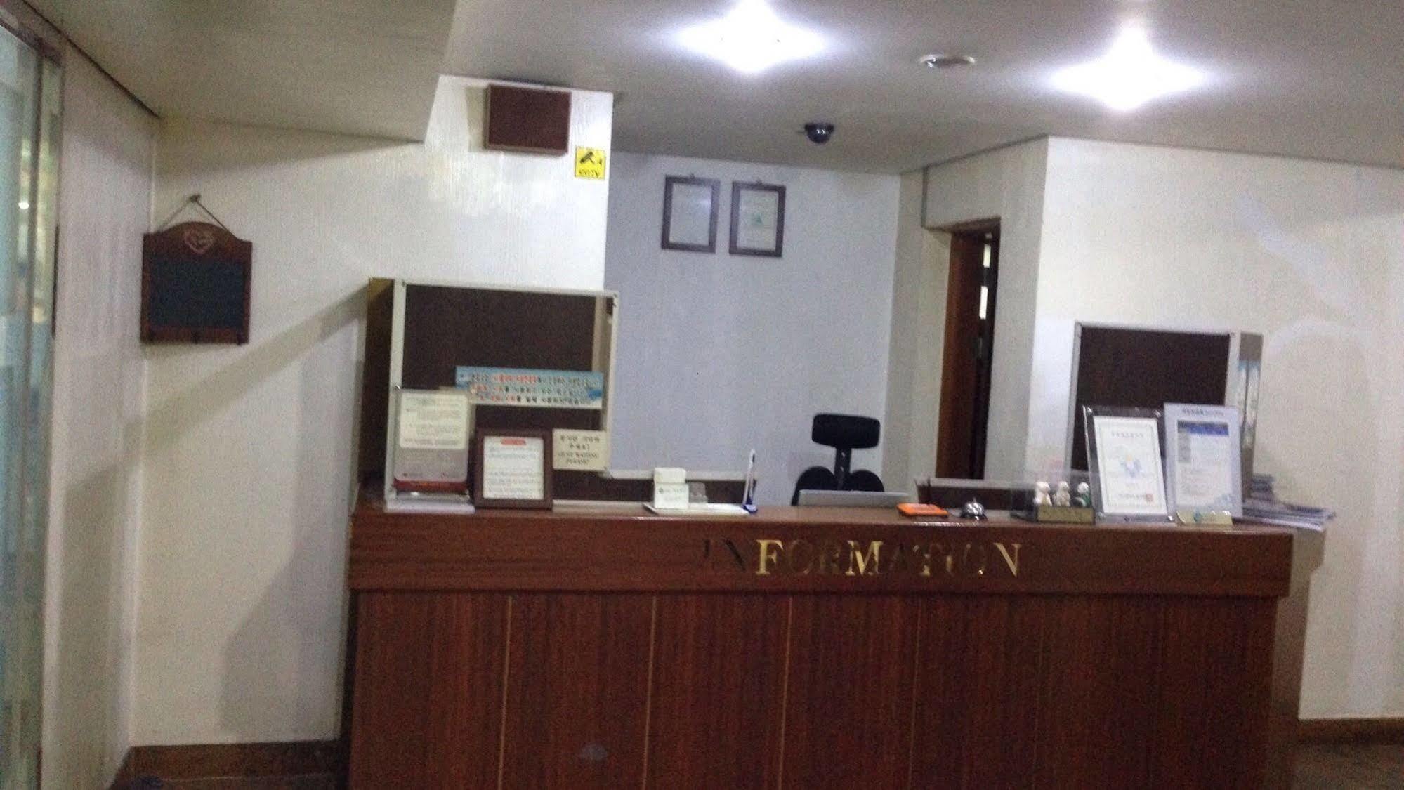 Daegu Goodstay Herotel Bagian luar foto