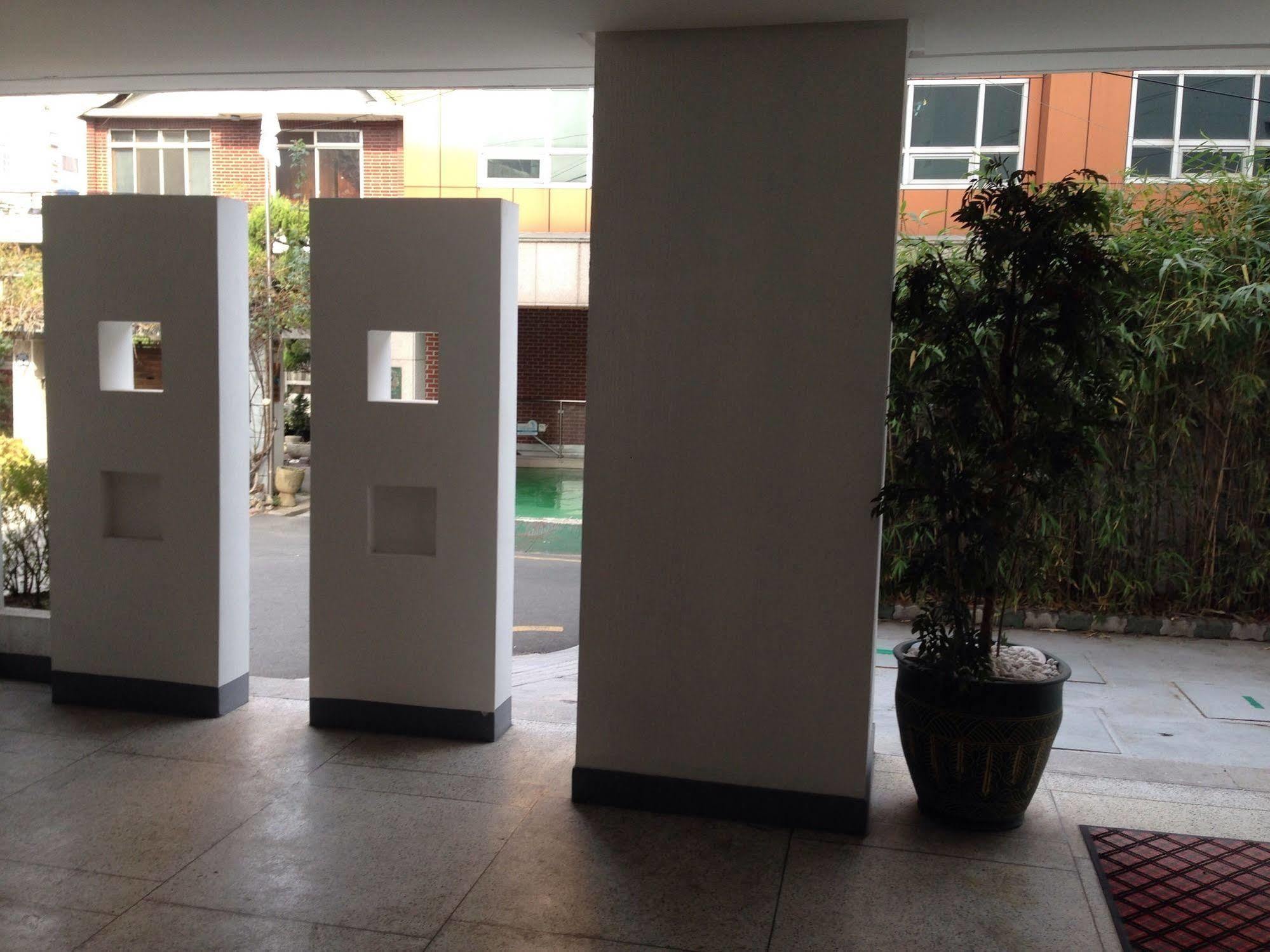 Daegu Goodstay Herotel Bagian luar foto