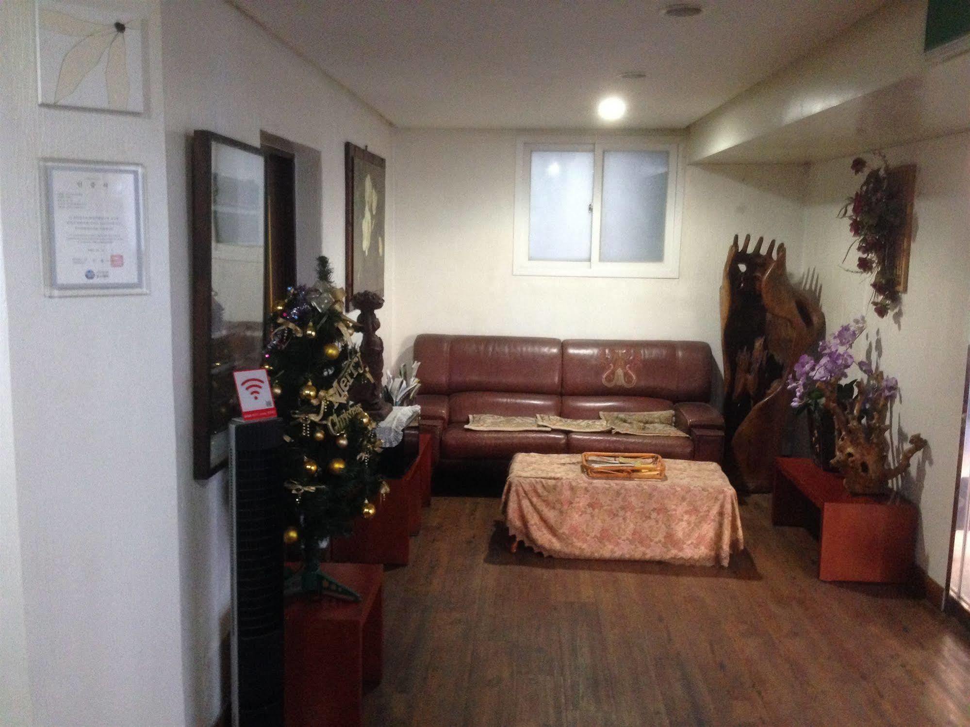 Daegu Goodstay Herotel Bagian luar foto